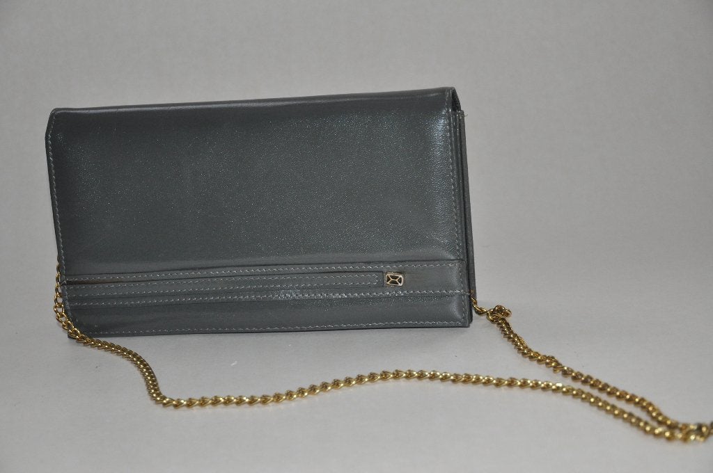 Donkergrijs avondtasje met vergulde ketting en sierhangertje, Ophalen of Verzenden, Zo goed als nieuw, Grijs, Handtas
