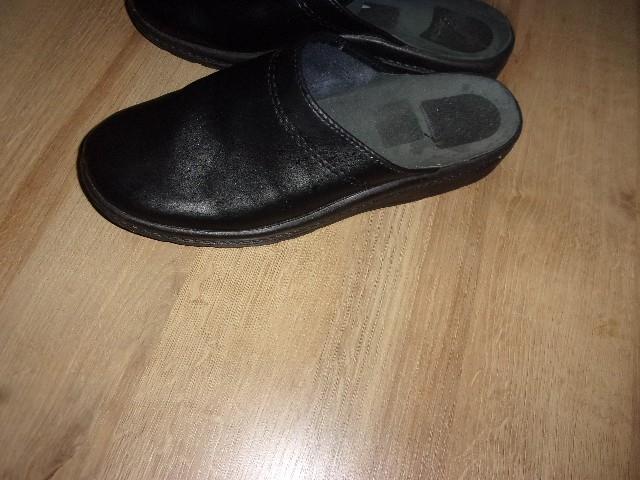 slippers, Ophalen of Verzenden, Zo goed als nieuw, Zwart, Slippers