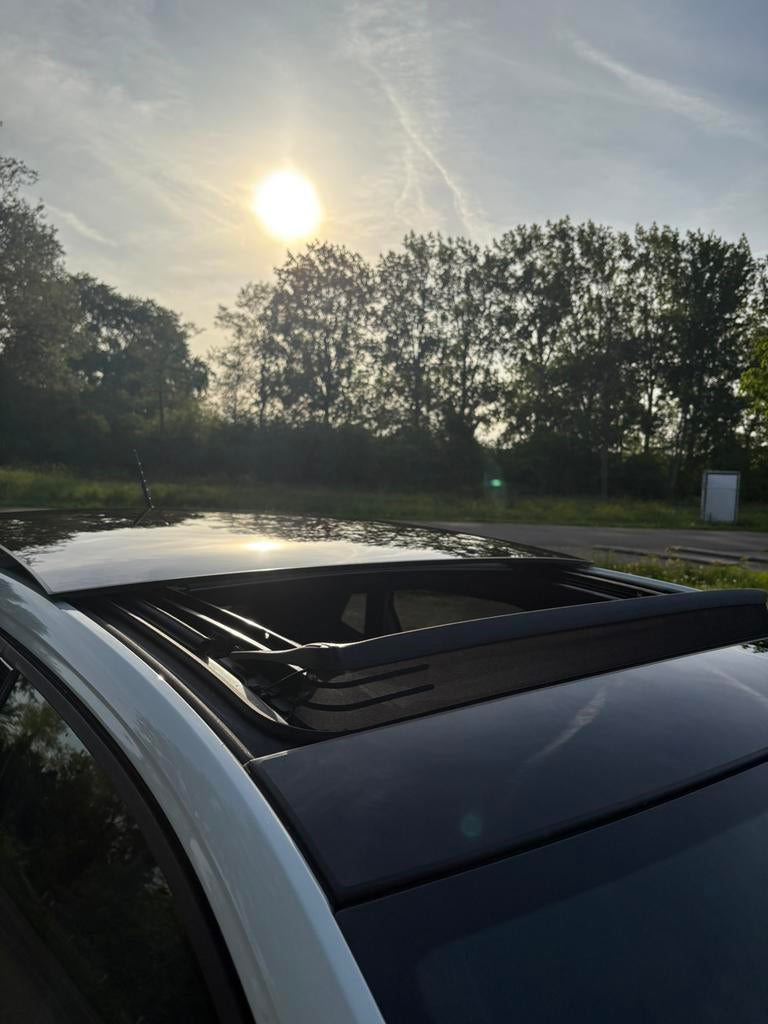 VW Polo R-Line DSG 110pk 2022 Pano IQ Light ACC Camera, Auto's, Volkswagen, Wit, Bedrijf, 19 km/l, 600 kg