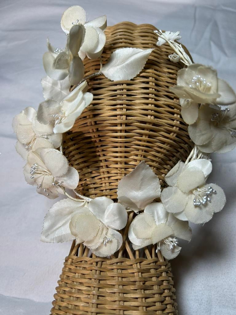 Antieke tiara, stof blaadjes bloemen, Ophalen of Verzenden