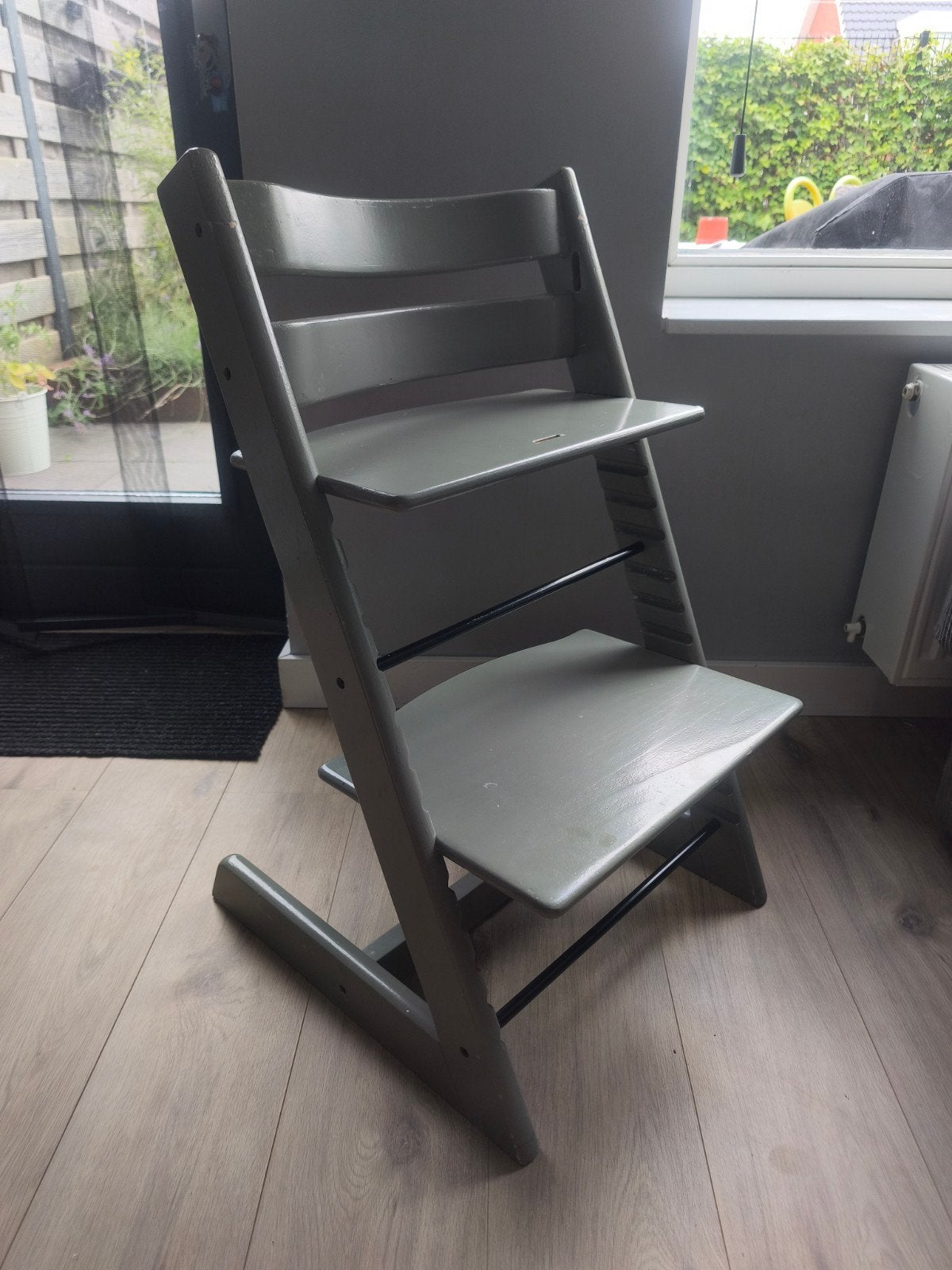 Stokke Tripp Trapp Taupe groen - Meegroeistoel, Kinderen en Baby's, Kinderstoelen, Gebruikt, Meegroeistoel, Aanschuifbaar, Ophalen