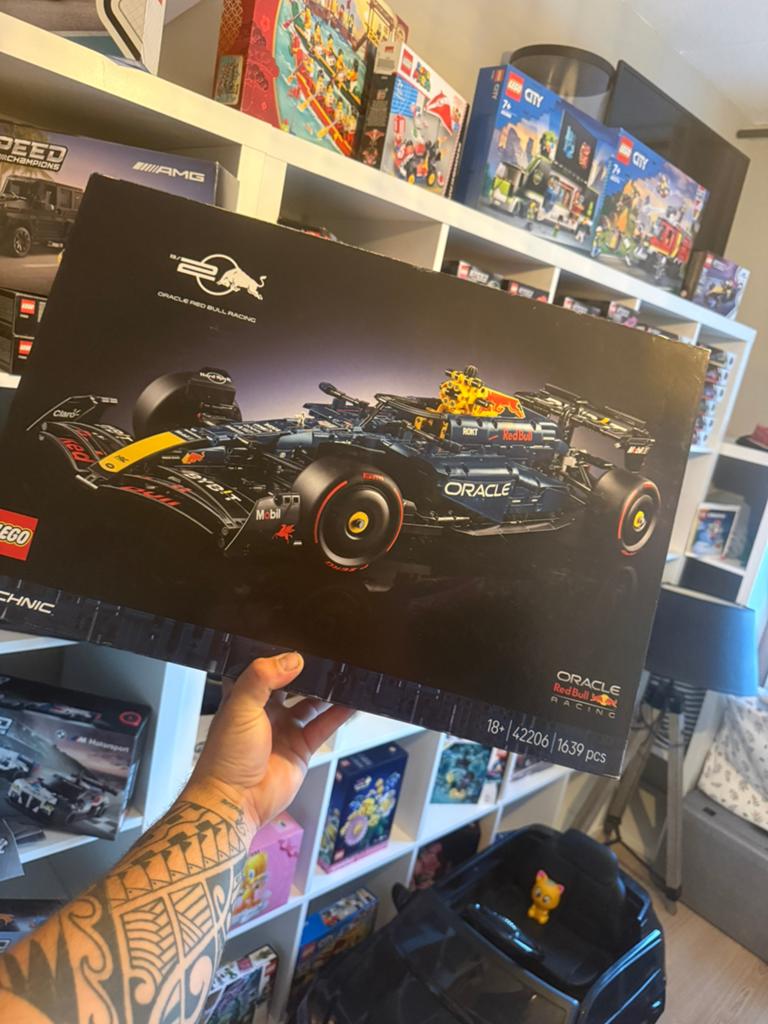 Lego 42206 redbull formule 1 nieuw in doos, Ophalen of Verzenden, Zo goed als nieuw