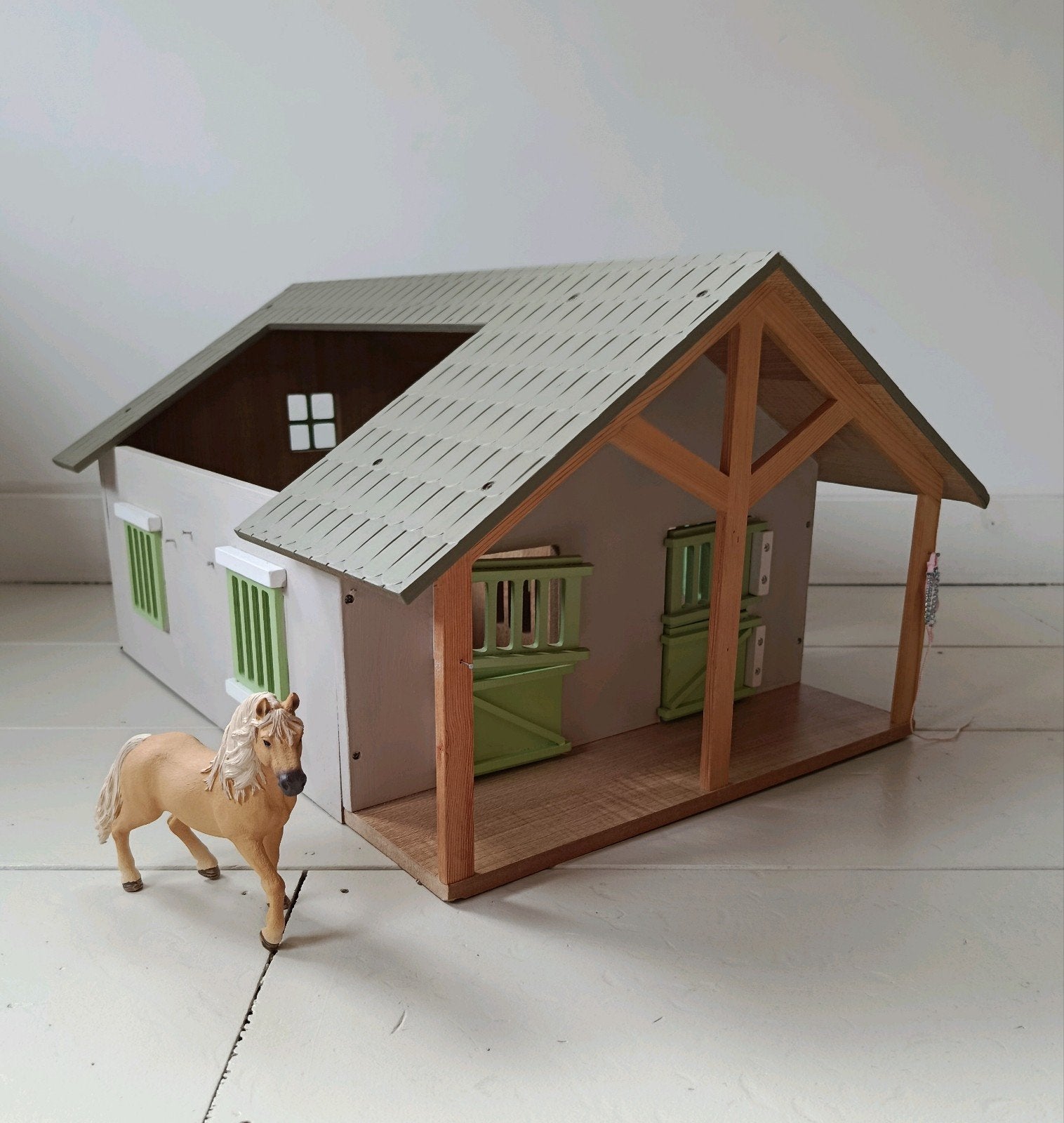 Houten Speelgoed | Manege paarden stal incl Schleich paard, Ophalen, Zo goed als nieuw, Overige typen