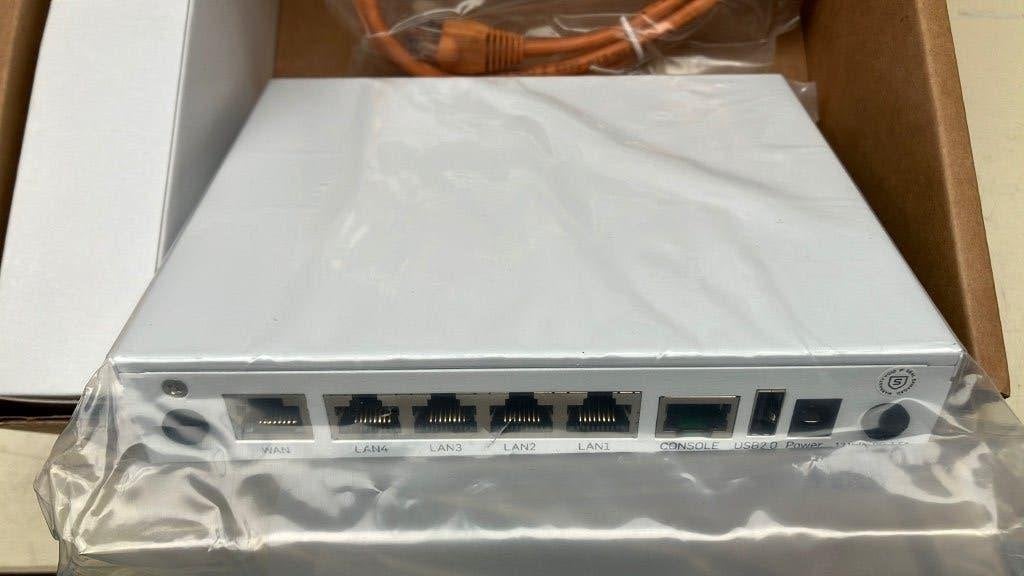 Sophos RED, Computers en Software, Routers en Modems, Ophalen of Verzenden, Nieuw, Sophos