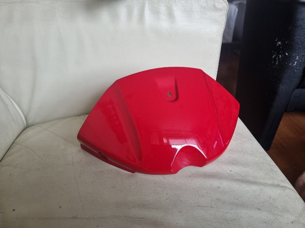 Triumph Speed Triple R 1050 2016 - 2018 Tank Cover rood kap, Ophalen of Verzenden, Zo goed als nieuw