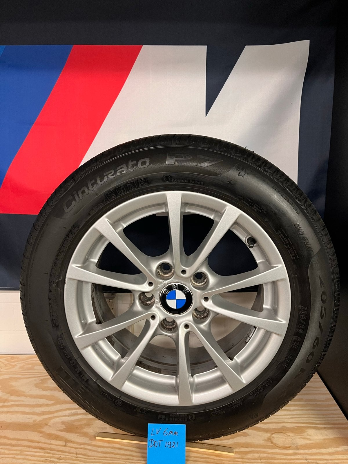 Nette set BMW 16 inch met Pirelli Cinturato zomerbanden, Auto-onderdelen, Banden en Velgen, Gebruikt, 16 inch, Banden en Velgen
