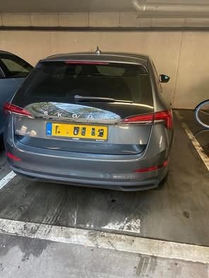 Parking Space for Rent – Eerste Ringdijkstraat, Amsterdam, Huizen en Kamers, Garages en Parkeerplaatsen, Amsterdam