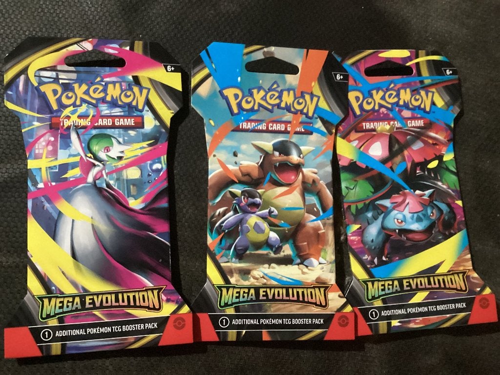 mega evolutions sleeved booster packs, Ophalen of Verzenden, Nieuw, Booster