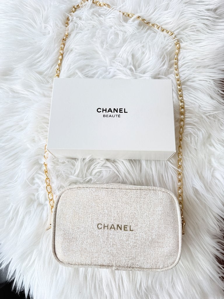 Ch*nel Cosmetic Pouch, Sieraden, Tassen en Uiterlijk, Toilettassen, Verzenden, Zo goed als nieuw, Wit, Dame