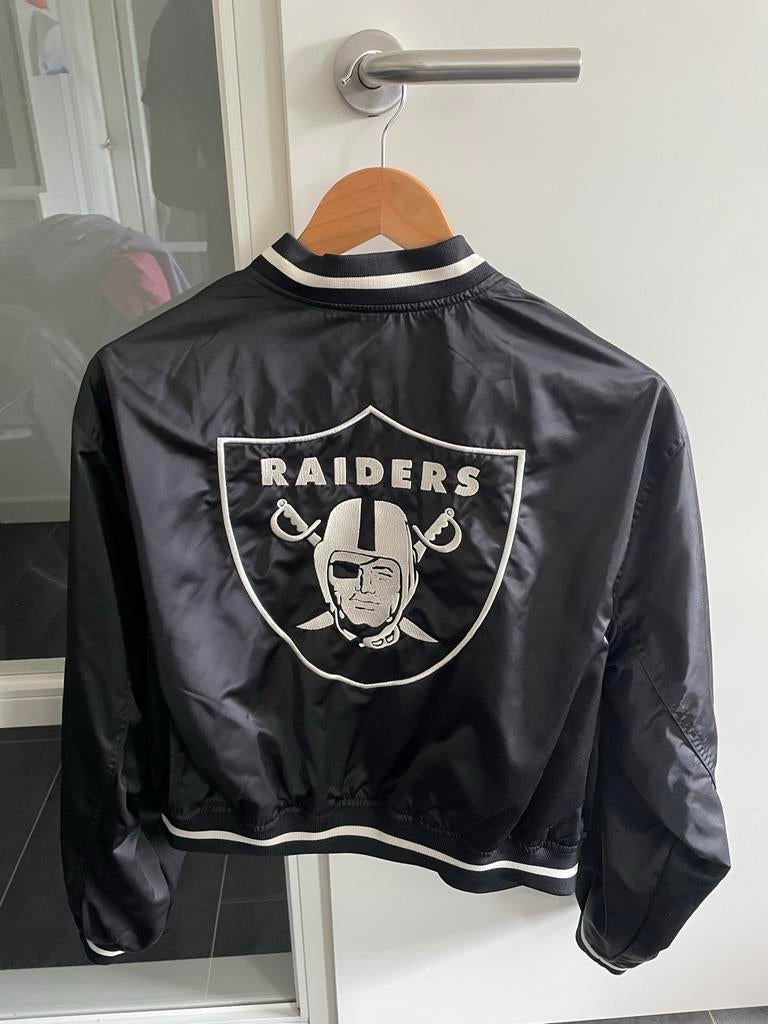 Zwart Raiders Baseball/basketball jasje van de H&M, Ophalen of Verzenden, Gedragen, Maat 38/40 (M), Zwart