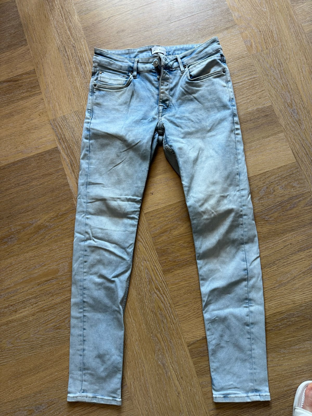 Lichtblauwe anti blue skinny jeans voor heren W32 / L32, Ophalen of Verzenden, Gedragen, Blauw, Overige jeansmaten