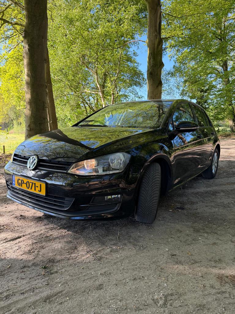 Volkswagen Golf 1.2 TSI 77KW 5D 2014 Zwart, Voorwielaandrijving, 4 cilinders, Parkeersensor, 610 kg