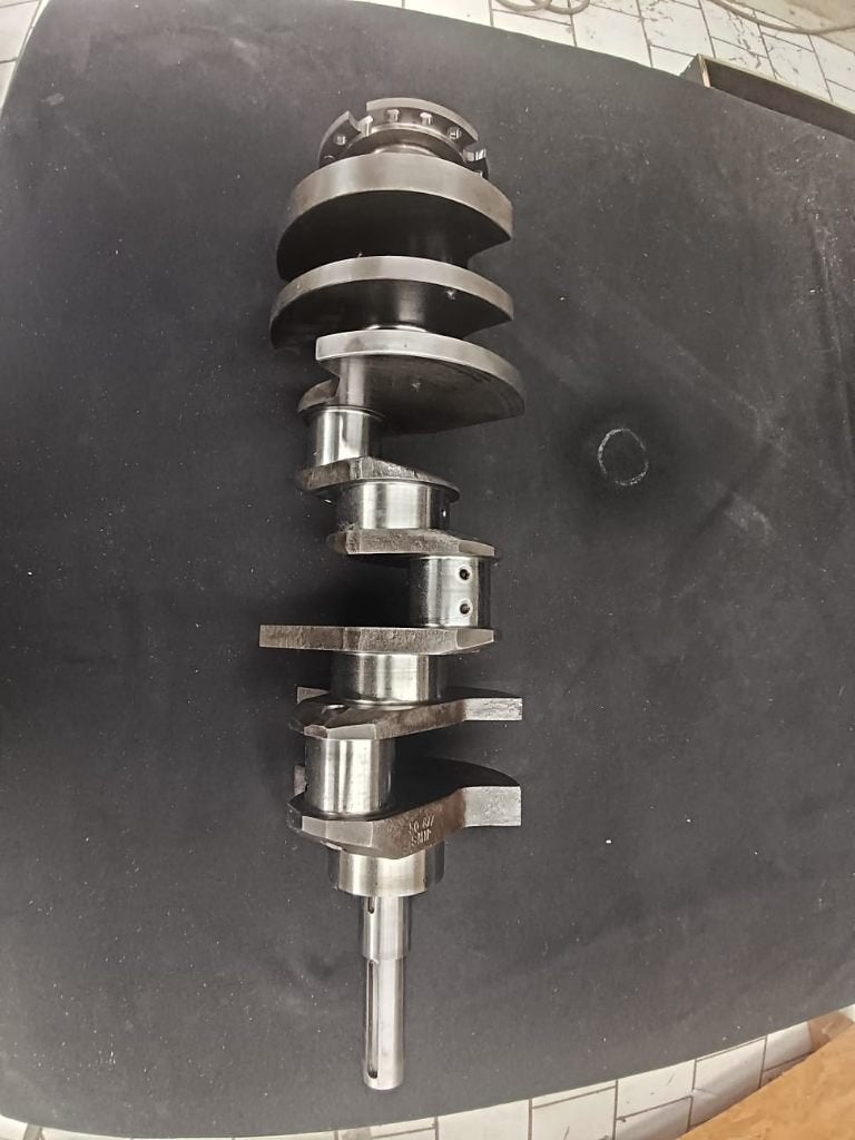 Crankshaft Maserati 8 cylinders 4.2, Ophalen of Verzenden