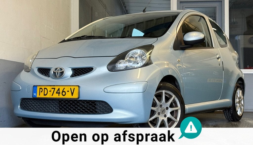 Toyota Aygo 1.0-12V Access|163DKM!|NweAPK|Airco|CentrDVG|LMV, Voorwielaandrijving, Stof, Gebruikt, Zwart