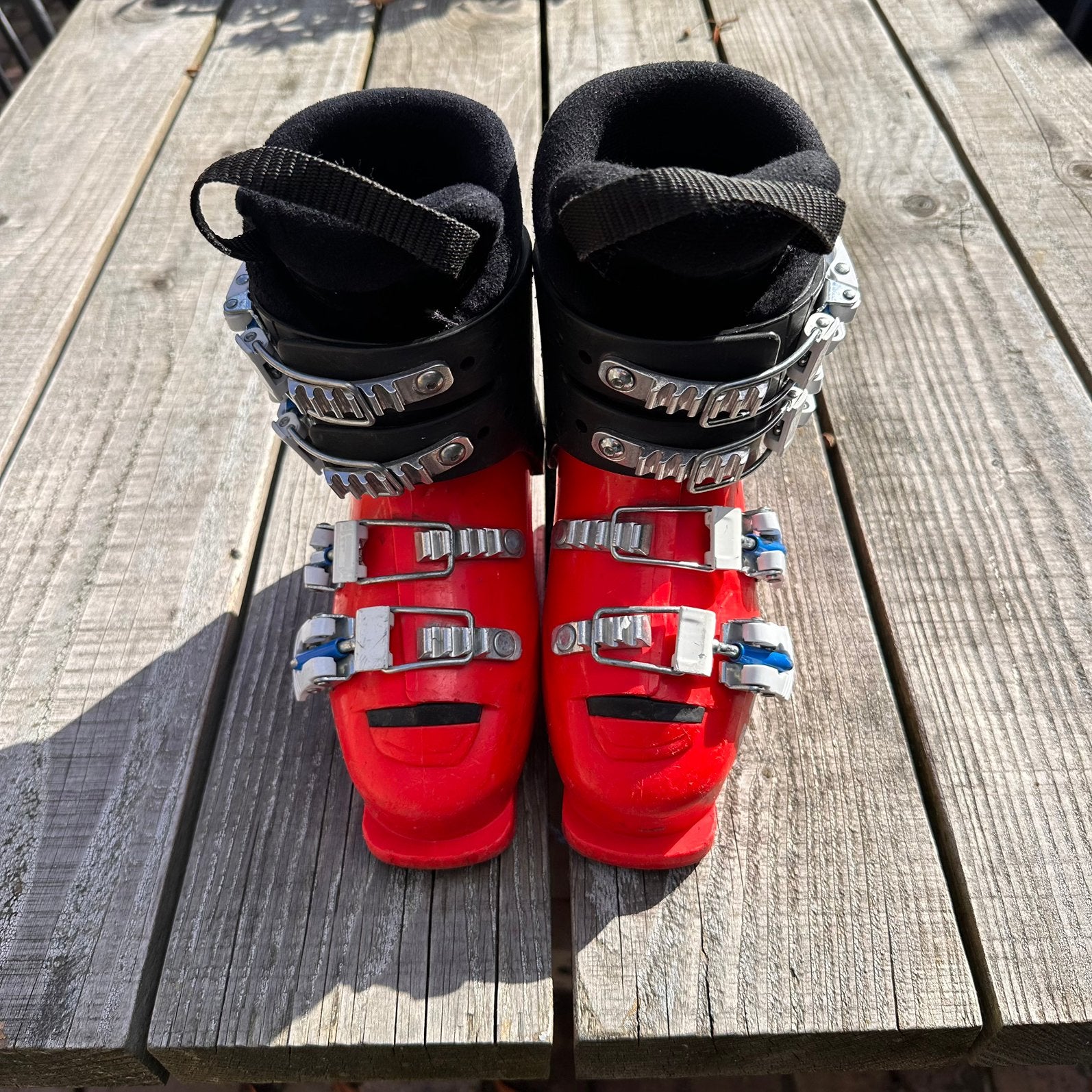 Skieschoenen Atomic - 19/19.5 - 237 mm | schoenmaat 30/31, Sport en Fitness, 100 tot 140 cm, Zo goed als nieuw, Ski's, Ophalen