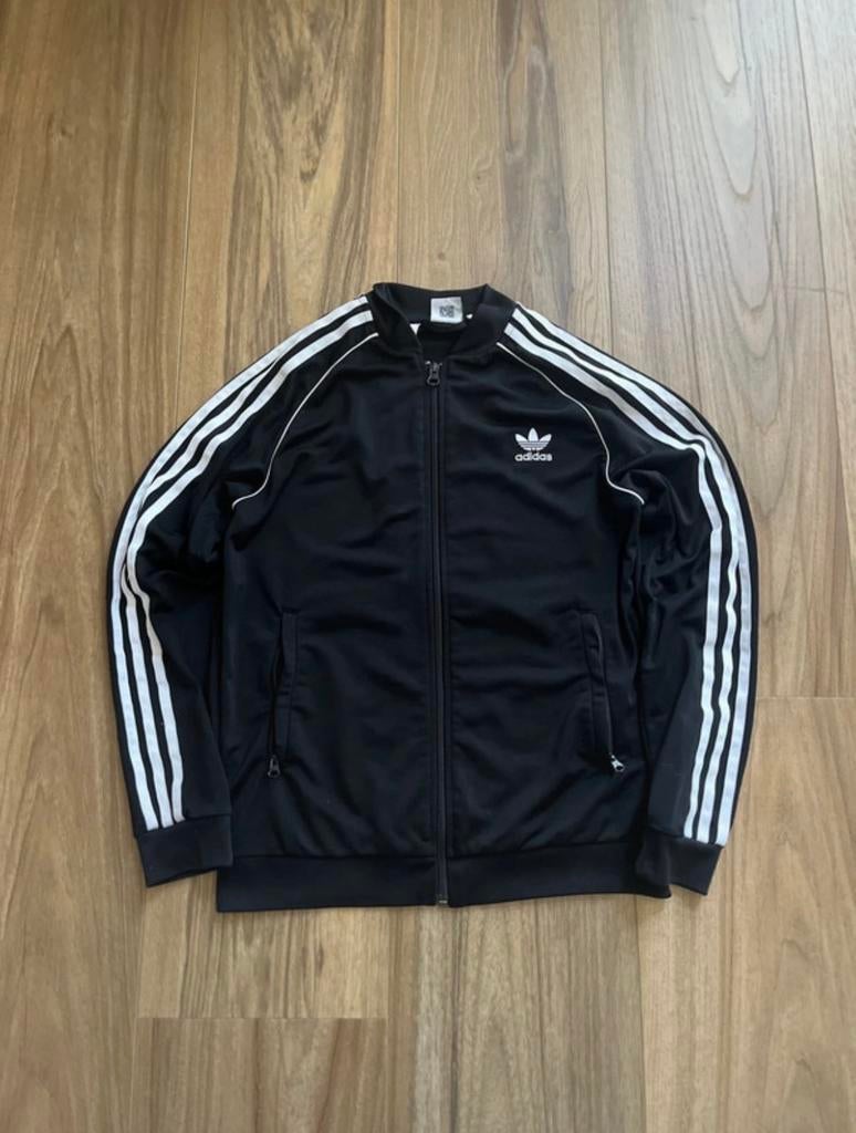 Adidas trainingsjack zwart met witte strepen, Verzenden, Zo goed als nieuw, Maat 46 (S) of kleiner, Zwart