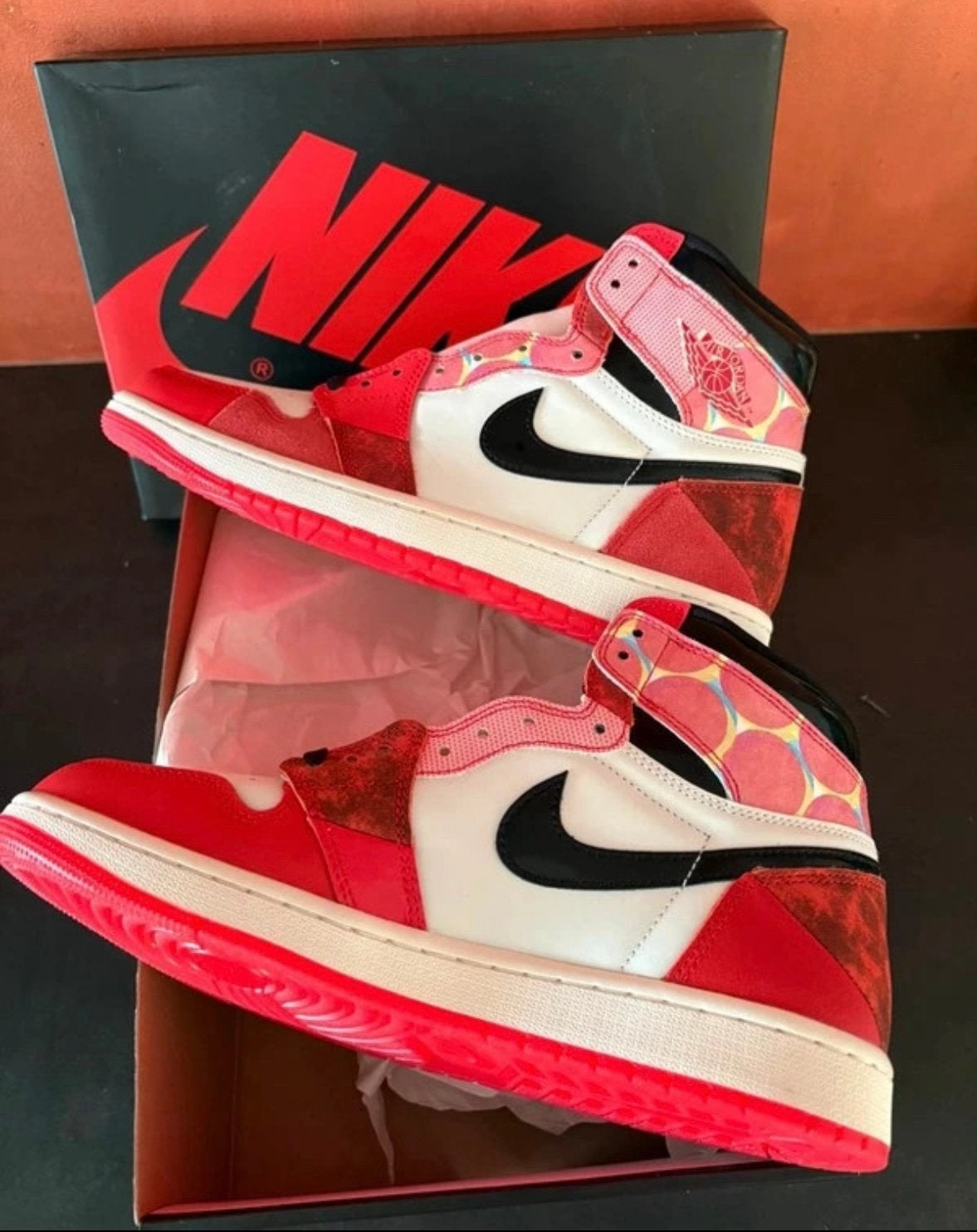 Jordan Spider-Man x Air Jordan 1 Retro multicolor maat 44, Wit, Nieuw, Ophalen of Verzenden, Sneakers of Gympen