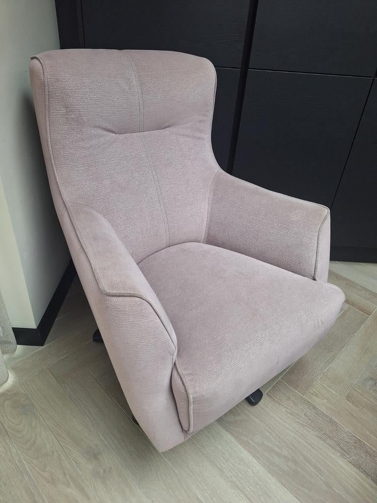 Henders & Hazel Comfortabele fauteuil - Lichtroze stof, Ophalen, Gebruikt, Modern comfort, 75 tot 100 cm