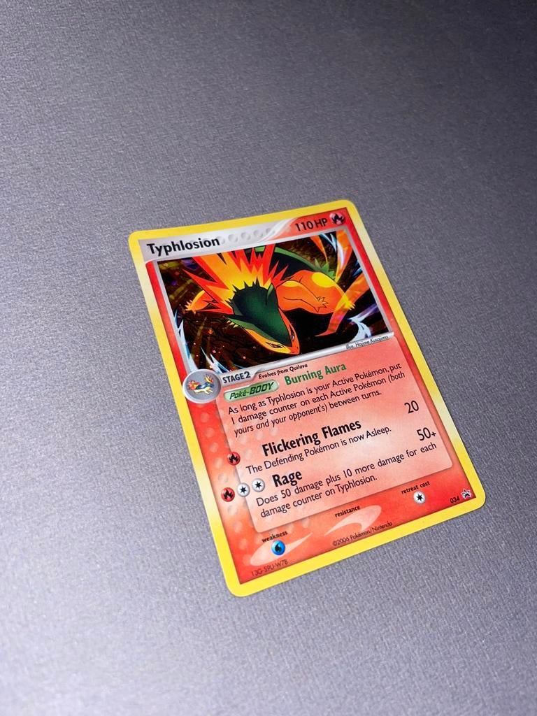 Pokemon Typhlosion 034 promo holo 2006, Ophalen of Verzenden, Gebruikt, Losse kaart, Foil