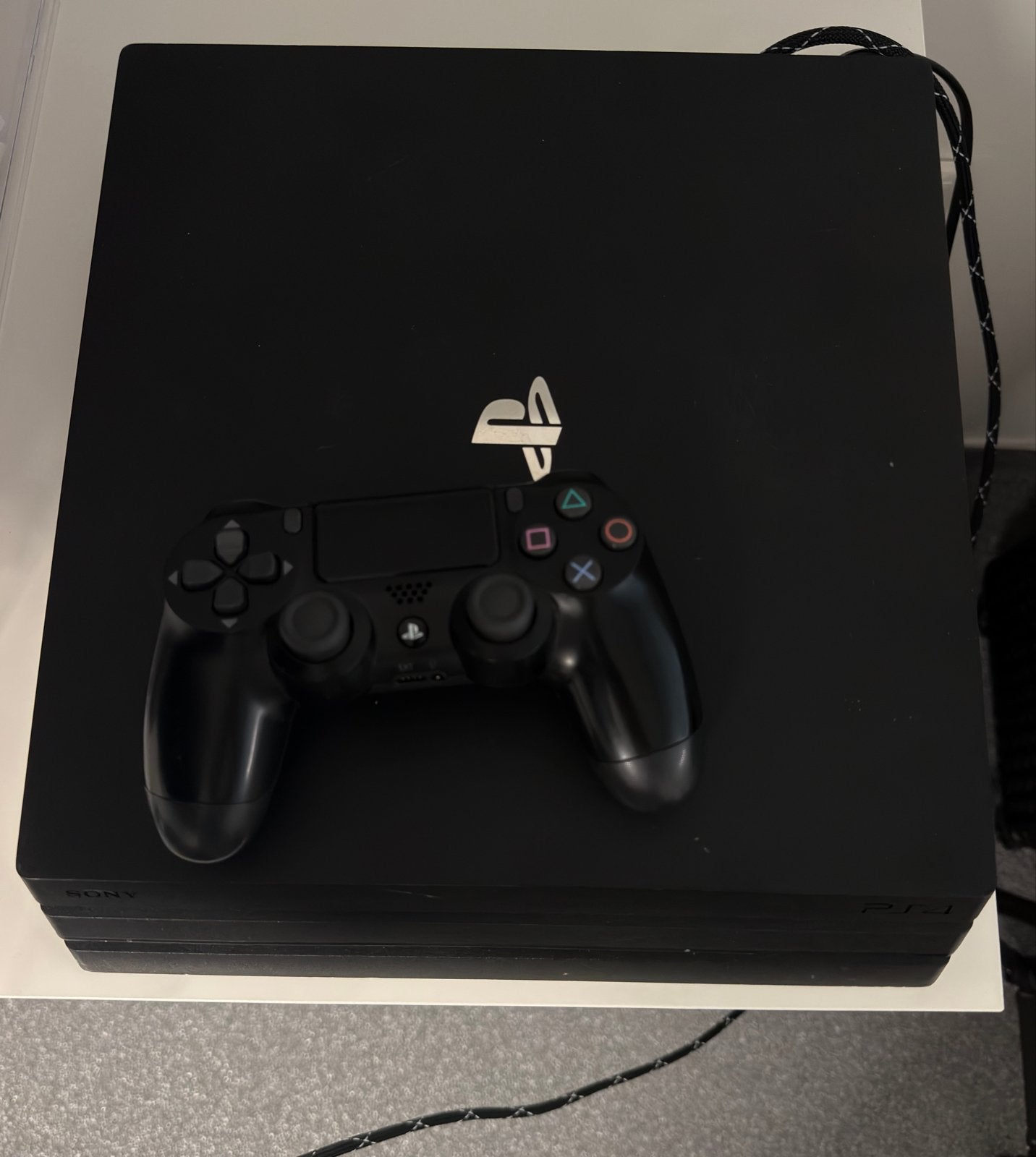 Playstation 4 Pro 1TB CUH-7216B,13.52, nieuwe koelpasta, Spelcomputers en Games, Ophalen of Verzenden, Zo goed als nieuw, 1 TB
