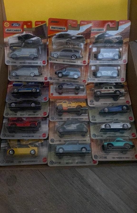 HOT DEAL 🔥17 Stuks Matchbox Voor, Hobby en Vrije tijd, Modelauto's | Overige schalen, Ophalen of Verzenden, Zo goed als nieuw