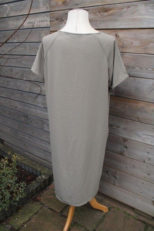 Jurk kaki Zusss mt L/XL Vaste prijs, Kleding | Dames, Jurken, Maat 42/44 (L), Ophalen of Verzenden, Zo goed als nieuw, Knielengte