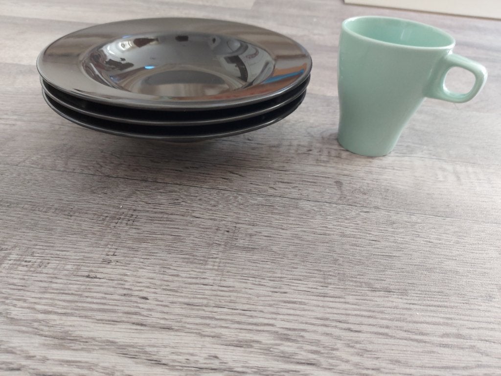 IKEA borden en beker, Huis en Inrichting, Ophalen of Verzenden, Nieuw, Overige stijlen, Bord(en)