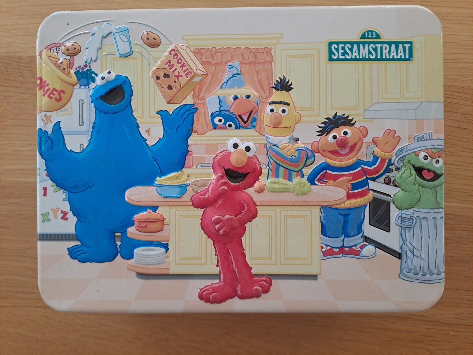 Sesamstraat koekblik met Elmo, Koekiemonster en Bert & Ernie, Ophalen, Gebruikt