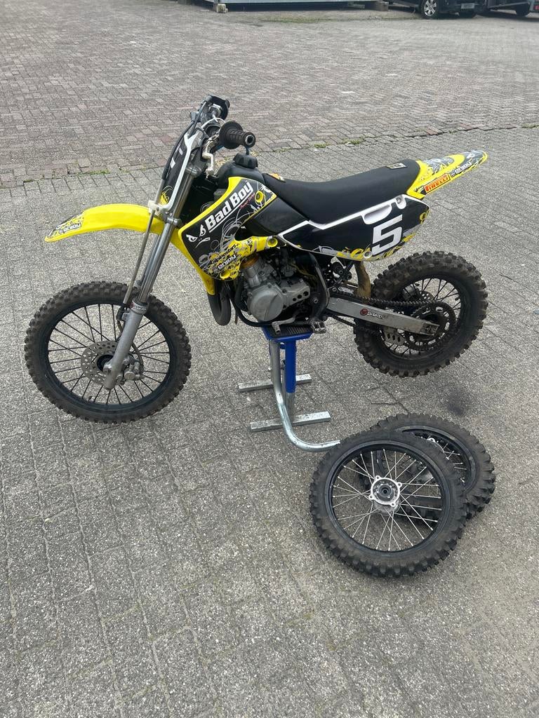 Suzuki 65cc Crossmotor - 2010  met grote en kleine wielen, Ophalen, Zo goed als nieuw, Suzuki