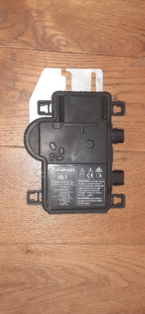 Enphase IQ7 micro omvormer. Defect?, Hobby en Vrije tijd, Elektronica-componenten, Ophalen of Verzenden