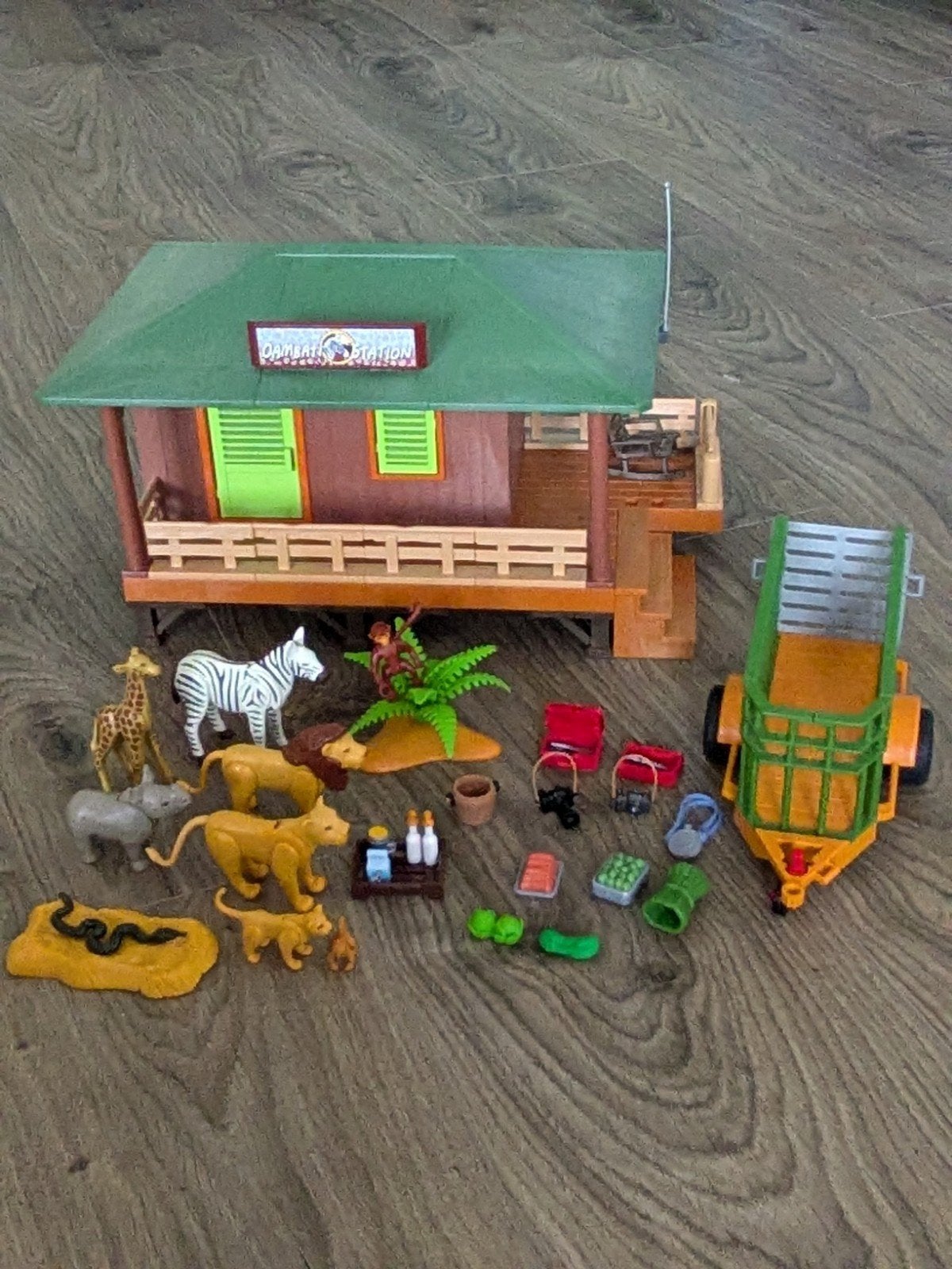 Playmobil Safari Lodge met dieren en accessoires, Ophalen of Verzenden, Gebruikt, Jongen of Meisje