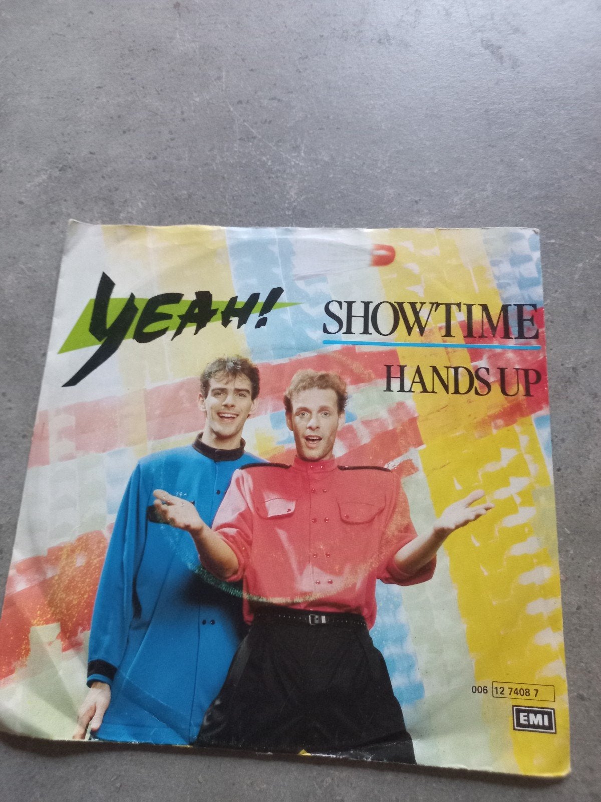 Yeah! Showtime - Hands Up (EMI) 7 inch single, Ophalen of Verzenden, Gebruikt, 7 inch, Pop