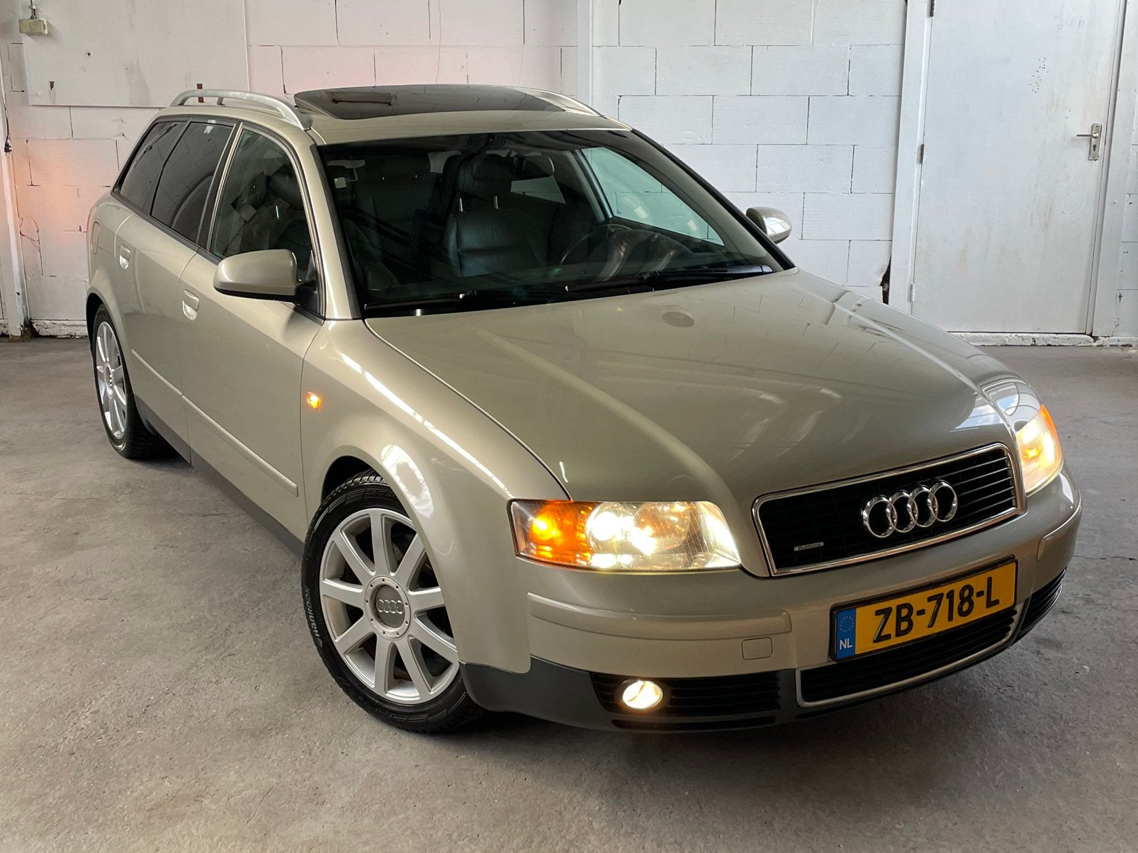 Audi A4 Avant 3.0 V6 AUTOMAAT LEDER CLIMA SCHUIFDAK QUATRRO!, Automaat, 1800 kg, Overige kleuren, A4