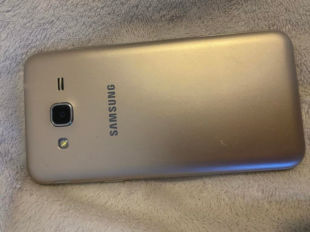 Oude Samsung telefoon - Goudkleurig, Telecommunicatie, Mobiele telefoons | Samsung, Ophalen, Gebruikt, Overige modellen, Overige kleuren