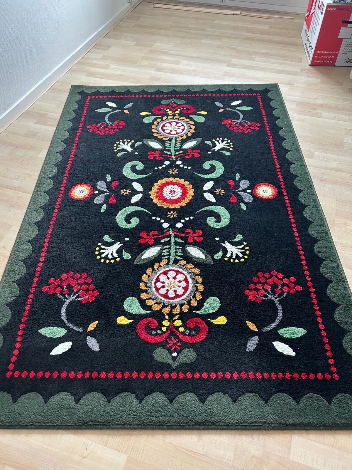IKEA ÅKERKULLA tapijt - bloemen, Ophalen, 100 tot 150 cm, Zwart, Zo goed als nieuw