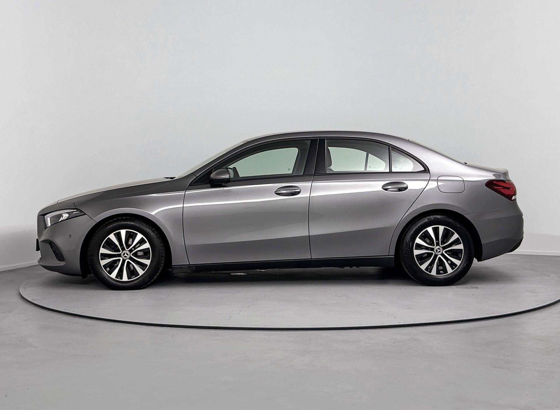 Mercedes-Benz A-klasse 180 Business Solution Nederlands Voer, Auto's, 12 maanden, 4 cilinders, Origineel Nederlands, Bedrijf