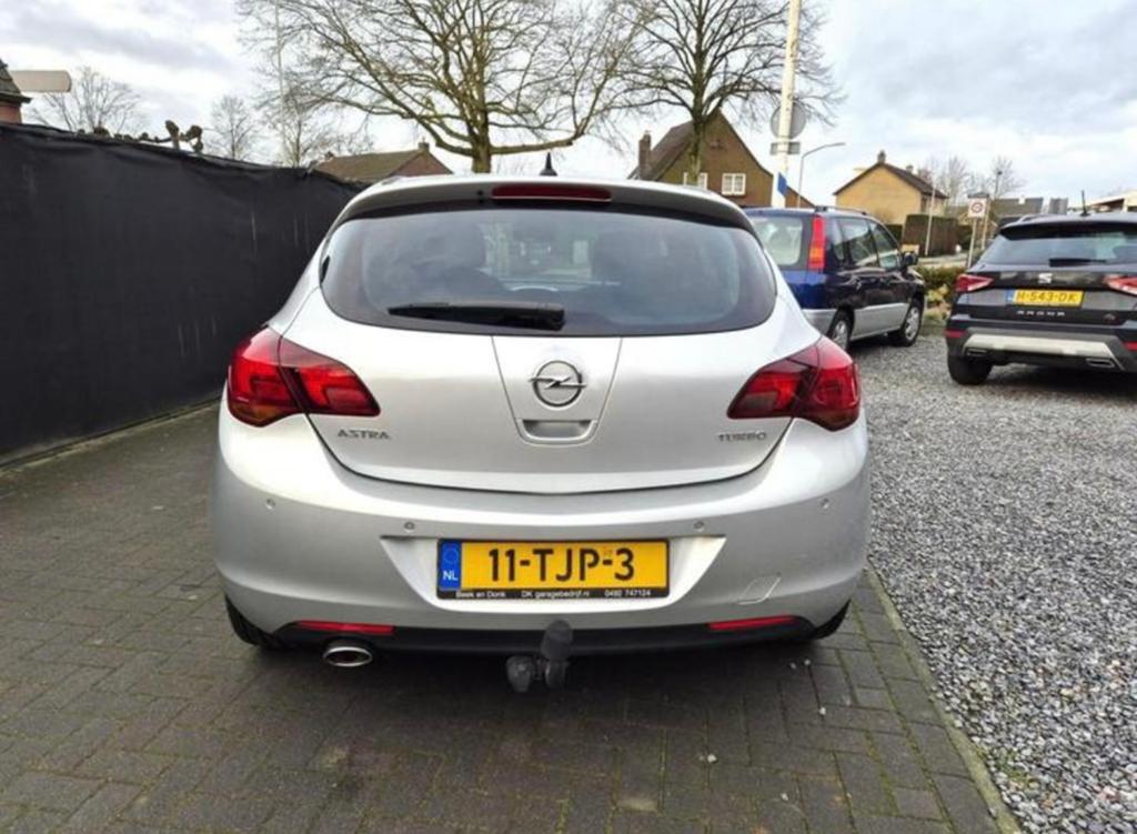 Opel Astra 1.4 Turbo Sport, Auto's, Opel, Voorwielaandrijving, 680 kg, 4 cilinders, Origineel Nederlands