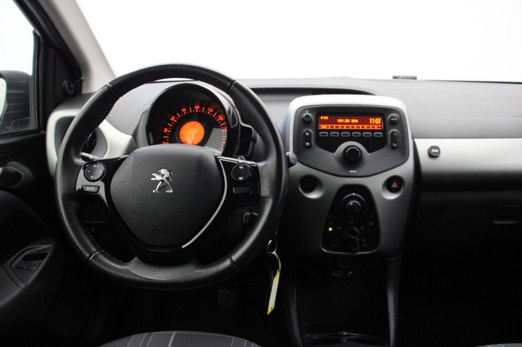 Peugeot 108 1.0 e-VTi Active 5 Deurs Automaat - Airco, Licht, Auto's, Peugeot, Gebruikt, Euro 6, Met garantie (alle), 4 stoelen
