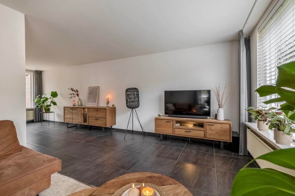 Xooon dressoir en tv meubel set, Huis en Inrichting, Kasten | Dressoirs, Ophalen, 150 tot 200 cm, Zo goed als nieuw, Met lade(s)
