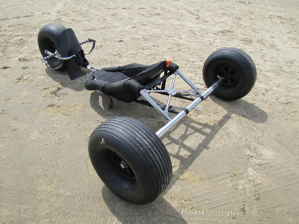 Zeer unieke rvs kitebuggy / strandzeiler / Blokart, Sport en Fitness, Vliegeren, Ophalen, Gebruikt, Vierlijns, Toebehoren