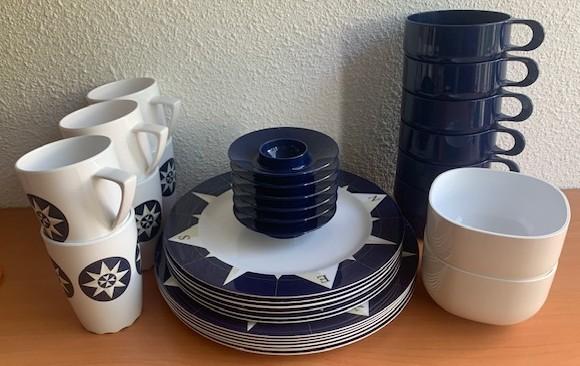 Mepal Rosti Wave Travel: 6-persoons servies, Lochem, Ophalen of Verzenden, Zo goed als nieuw, Mepal