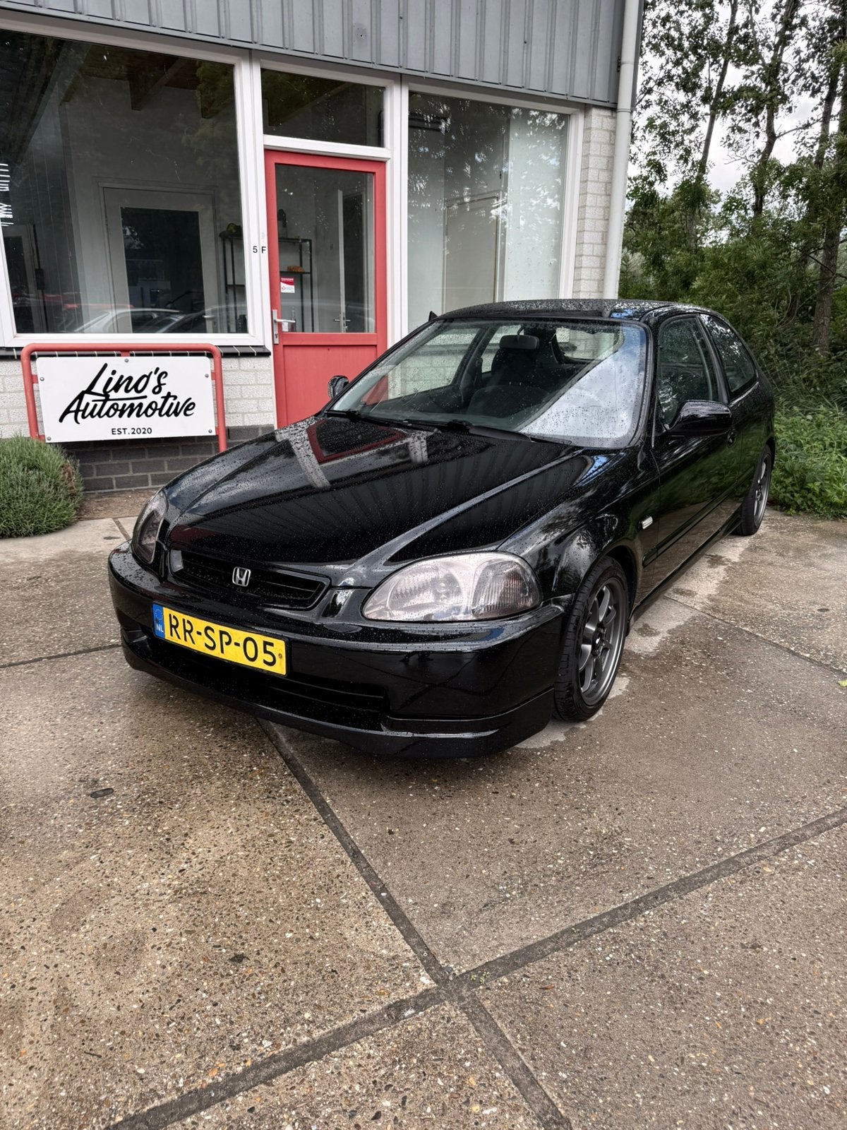 Honda Civic 1.4 I 1997 Zwart FULL REPAINTED, Auto's, Honda, Voorwielaandrijving, 4 cilinders, 1396 cc, Zwart