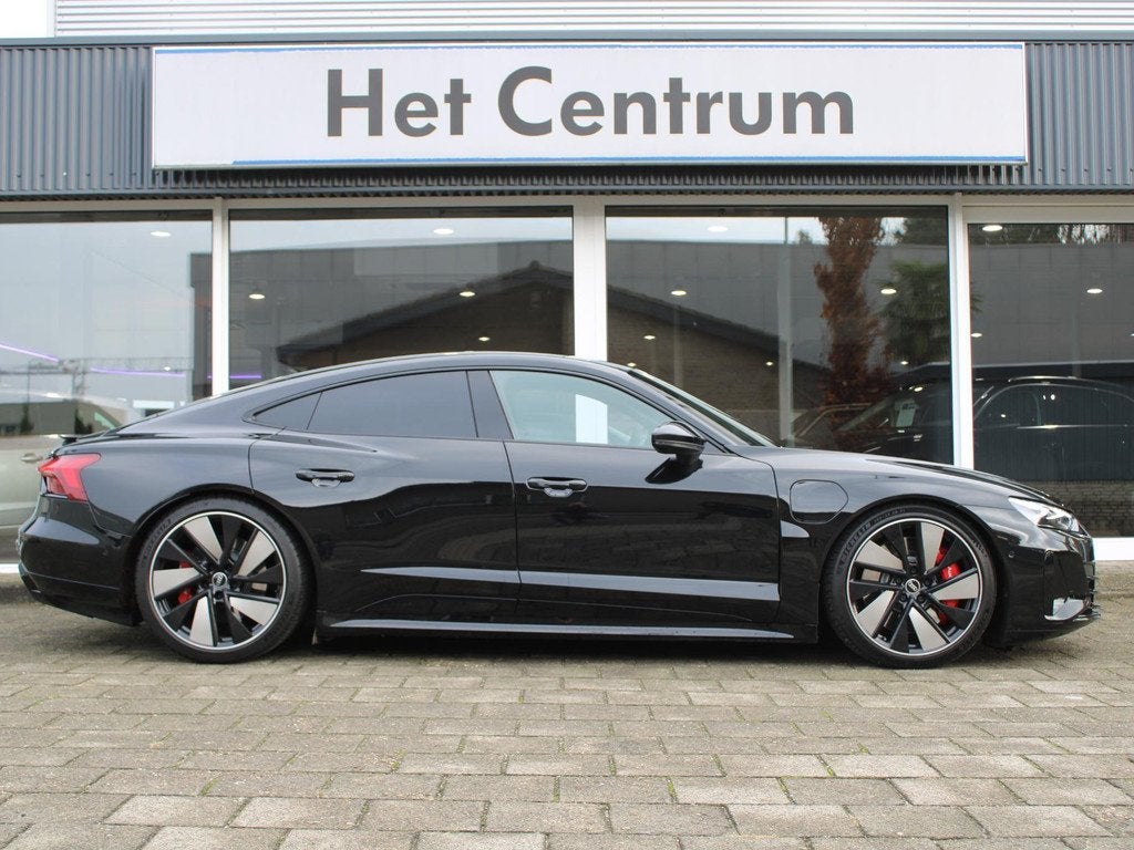 Audi E-Tron GT 93 kWh 350KW 476PK / Luchtvering / B&O / HUD, Auto's, Audi, Automaat, 479 km, Zwart, E-tron GT