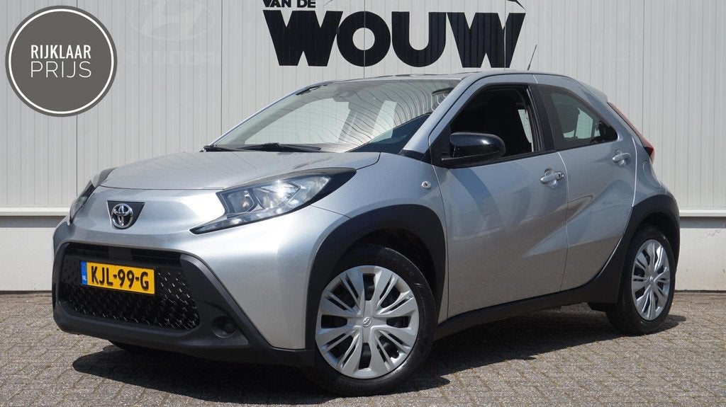 Toyota Aygo X 1.0 VVT-i MT Play Apple Carplay/Android Auto |, Auto's, 12 maanden, Stof, Gebruikt, Euro 6