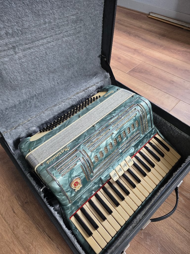 Marinucci Accordeon, Ophalen, Gebruikt, Overige formaten, Met koffer