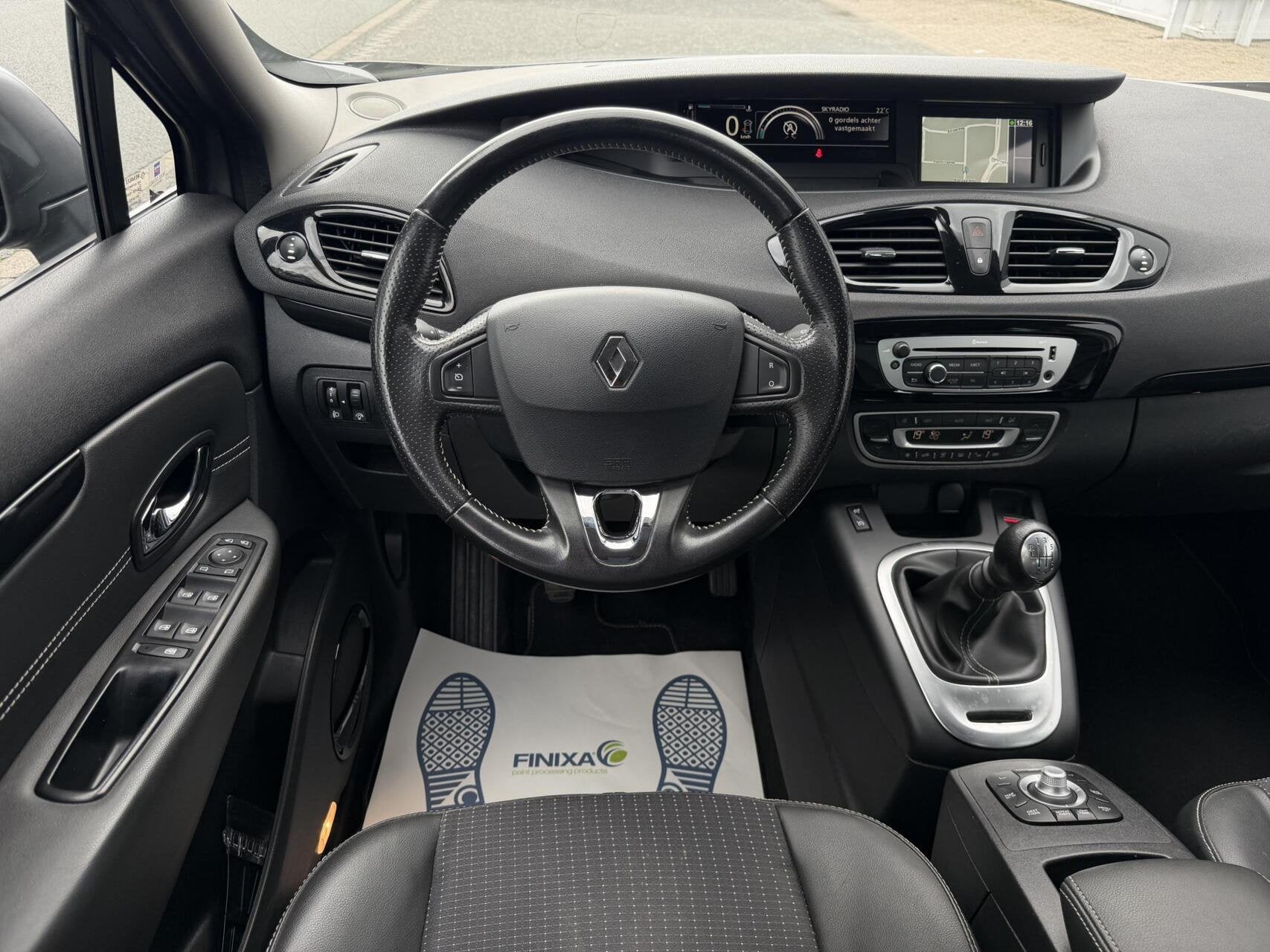Renault Scenic 1.2 TCe Bose - CLIMA/NAVI/PDC/TREKHAAK/NAP, Auto's, Voorwielaandrijving, Euro 5, Gebruikt, 1295 kg