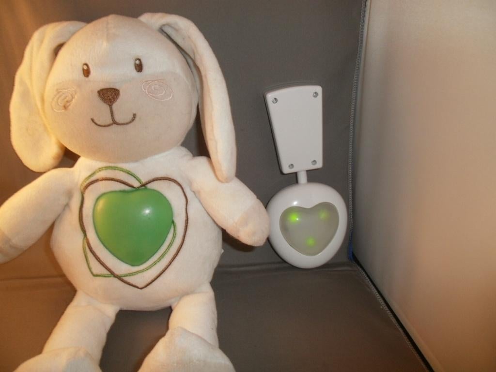 Chicco konijn met licht muziek en hart slaap deuntje 2 stand, Kinderen en Baby's, Speelgoed | Knuffels en Pluche, Ophalen of Verzenden