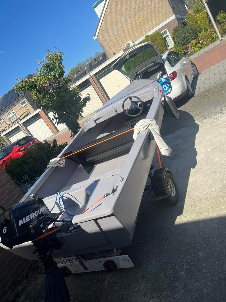 Boot met trailer, Watersport en Boten, Bootonderdelen, Ophalen of Verzenden, Zo goed als nieuw, Overige typen, Motorboot