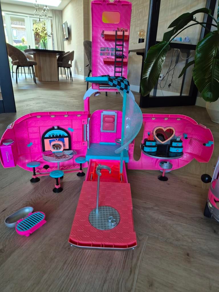 Complete LOL Surprise collectie met camper en poppetjes, Kinderen en Baby's, Verzenden