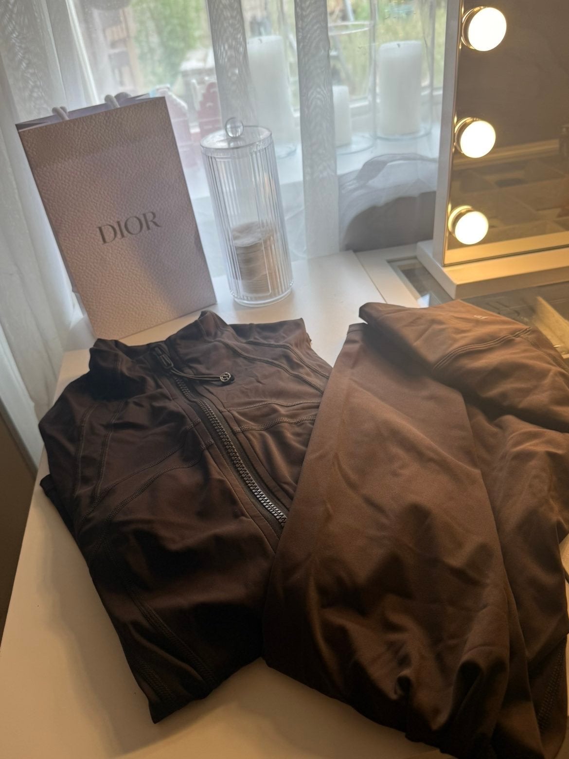 Lululemon setje bruin maat 6 (S) - Nieuw zonder kaartjes, Bruin, Nieuw, Ophalen of Verzenden, Fitness of Aerobics